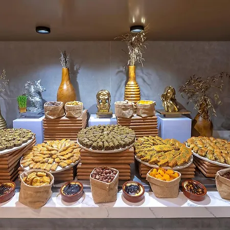 Royal Atlantis Icon Hotel 5*